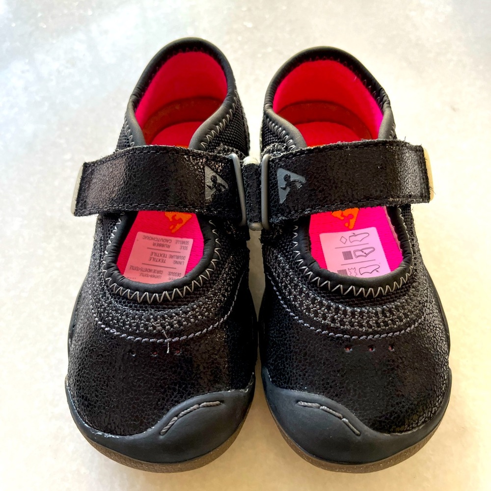 Plae Shoes